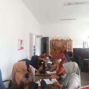 Pemkot Sungai Penuh Kembali Menyalurkan Seragam Sekolah Gratis