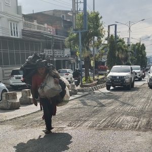 Jelang Idul Fitri, Ruas Jalan di Kota Sungai Penuh Mulai Dikerjakan