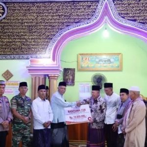 Safari Ramadhan, Wawako Salurkan CSR ke Masjid Nurul Abrar Koto Padang