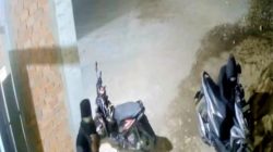 Terduga Pelaku Curanmor Terekam CCTV. (Dok)