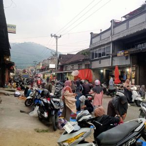 Penertiban PKL Jalan M Yamin Kota Sungai Penuh Belum Membuahkan Hasil