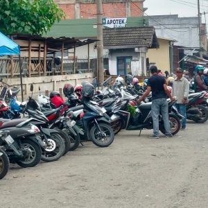 Tak Ada Malunya, Parkir Depan Tanjung Bajure Kembali Menuai Sorotan