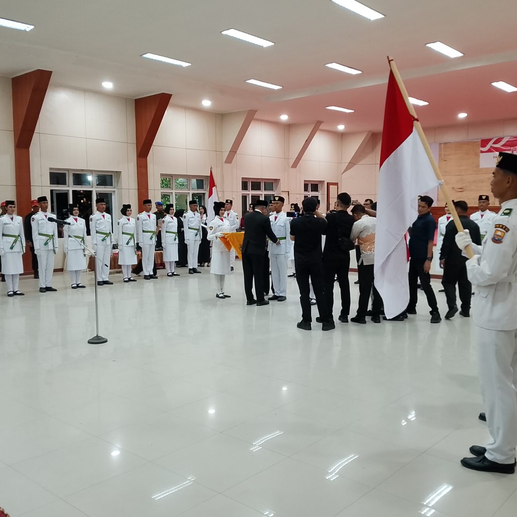 Alfin Kukuhkan 30 Paskibraka Kota Sungai Penuh 2026